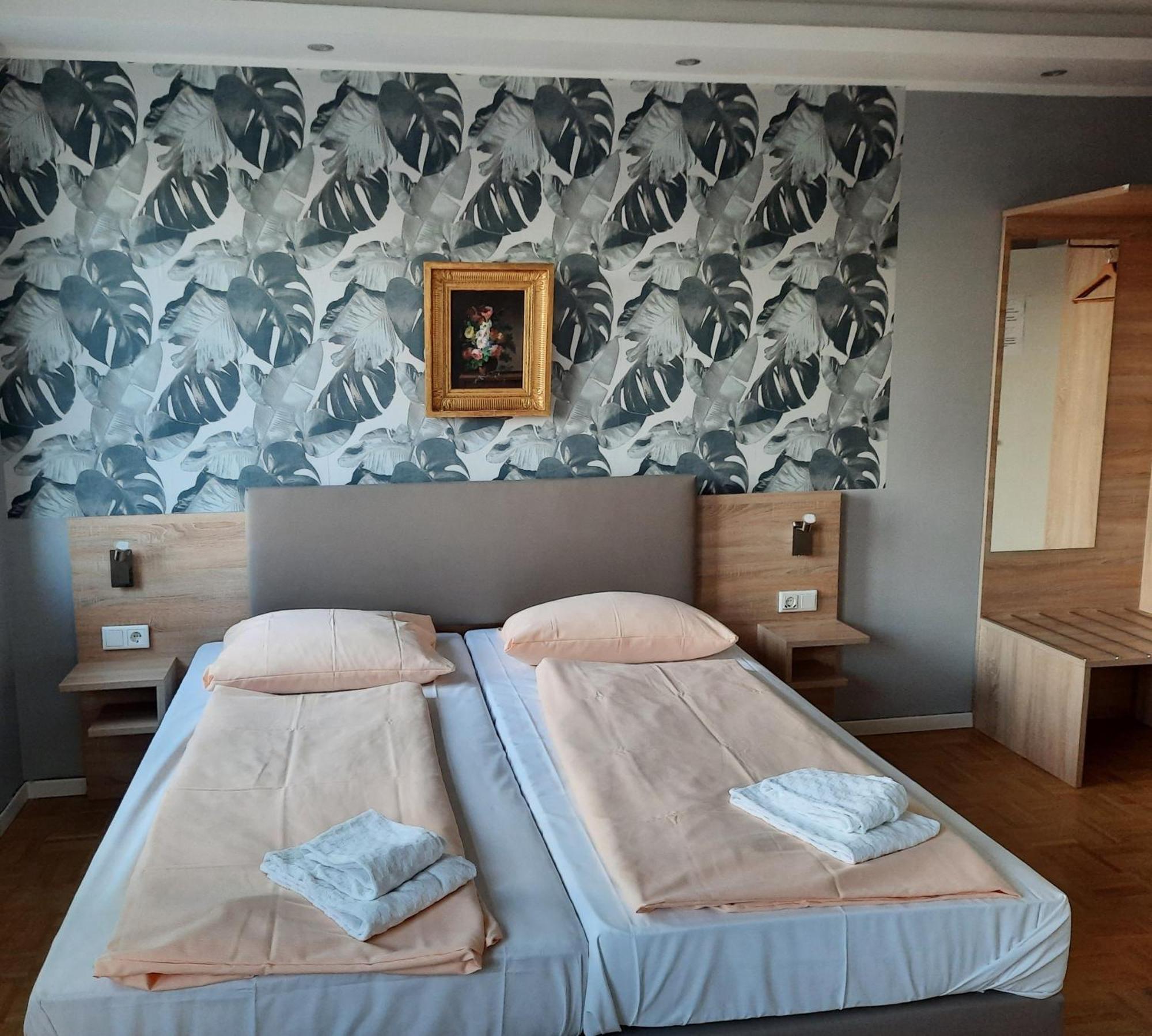 Residenz 3* Dusseldorf