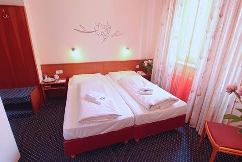Residenz 3* Dusseldorf